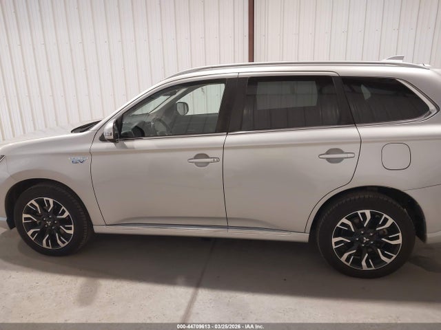 Продаж на аукціоні авто 2018 Mitsubishi Outlander Phev Gt/sel, vin: JA4J24A53JZ071751, номер лоту: 44709613