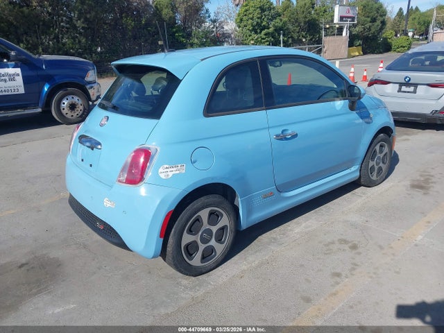 2015 FIAT 500E 3C3CFFGEXFT503194 Photo 3