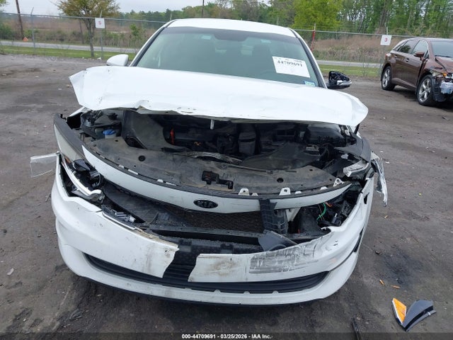 Продажа на аукционе авто 2017 Kia Optima Lx, vin: 5XXGT4L37HG168912, номер лота: 44709691