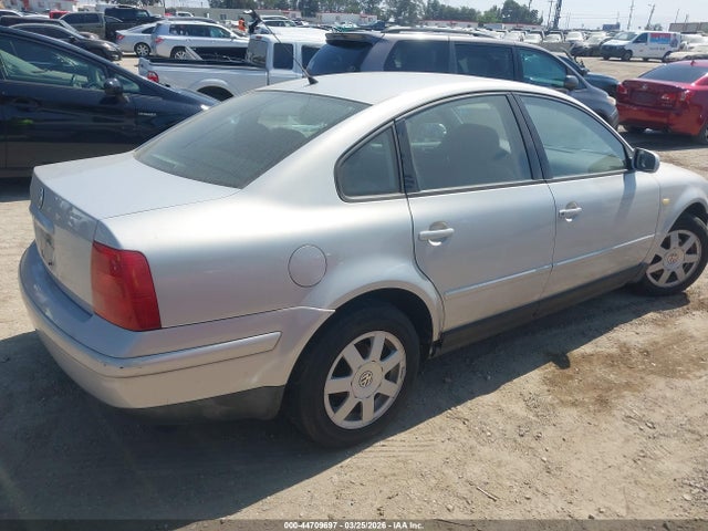 Aukcja sprzedaży 1999 Volkswagen Passat Gls, vin: WVWMA63B6XE246983, numer aukcji: 44709697