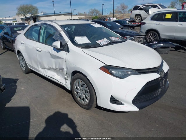 44709722 :رقم المزاد ، 2T1BURHE2JC123615 vin ، 2018 Toyota Corolla Le مزاد بيع