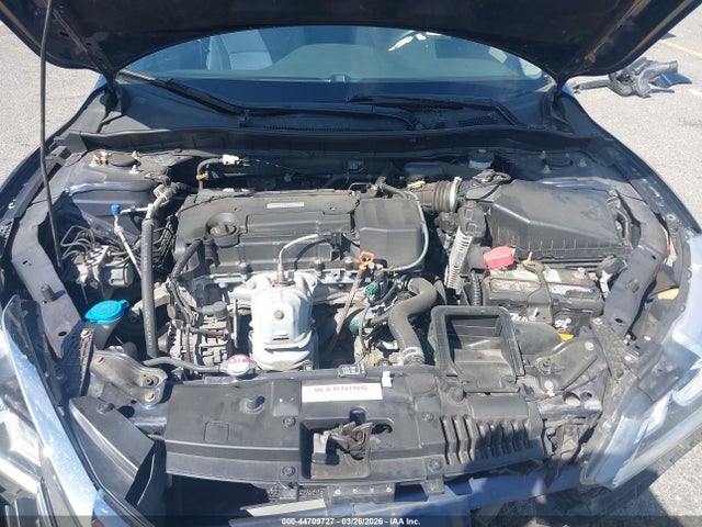 44709727 :رقم المزاد ، 1HGCR2F36HA085885 vin ، 2017 Honda Accord Lx مزاد بيع
