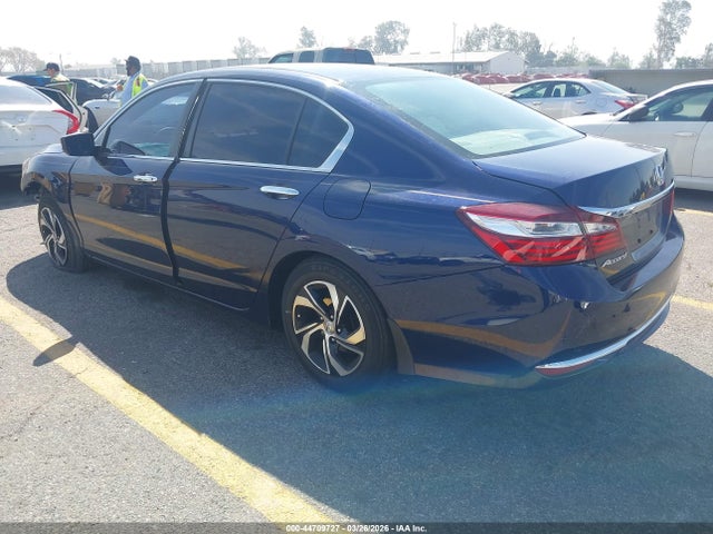 44709727 :رقم المزاد ، 1HGCR2F36HA085885 vin ، 2017 Honda Accord Lx مزاد بيع