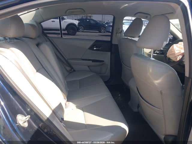 44709727 :رقم المزاد ، 1HGCR2F36HA085885 vin ، 2017 Honda Accord Lx مزاد بيع