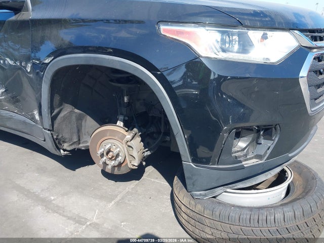1GNERFKW1KJ276868 Chevrolet Traverse Ls