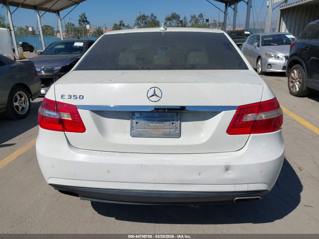 2010 Mercedes-benz E 350 მანქანა იყიდება აუქციონზე, vin: WDDHF5GB8AA109989, აუქციონის ნომერი: 44709758