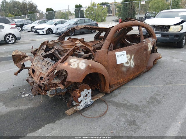 3VWJ17AT2GM616872 Volkswagen Beetle 1.8t Sel