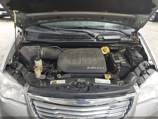 2014 Chrysler Town & Country Touring-l მანქანა იყიდება აუქციონზე, vin: 2C4RC1CG1ER368519, აუქციონის ნომერი: 44709779