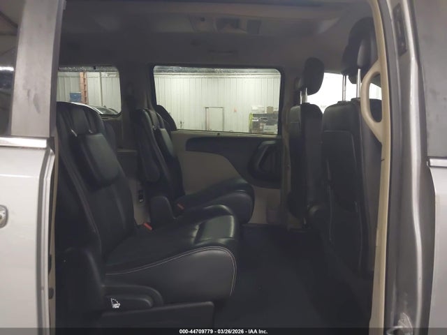 2014 Chrysler Town & Country Touring-l მანქანა იყიდება აუქციონზე, vin: 2C4RC1CG1ER368519, აუქციონის ნომერი: 44709779