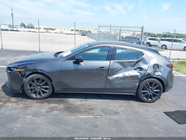 44709798 :رقم المزاد ، JM1BPAML3M1311226 vin ، 2021 Mazda Mazda3 Premium مزاد بيع