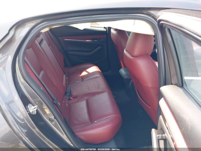 44709798 :رقم المزاد ، JM1BPAML3M1311226 vin ، 2021 Mazda Mazda3 Premium مزاد بيع