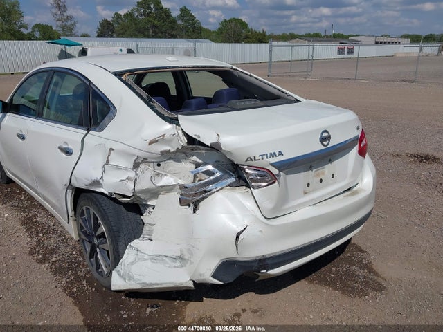 2017 NISSAN ALTIMA 1N4AL3AP2HC209930 Photo 5