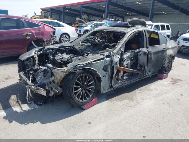 2015 Bmw 528i Xdrive მანქანა იყიდება აუქციონზე, vin: WBA5A7C52FD626392, აუქციონის ნომერი: 44709852