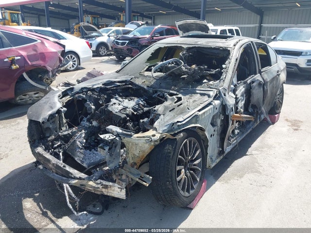 2015 Bmw 528i Xdrive მანქანა იყიდება აუქციონზე, vin: WBA5A7C52FD626392, აუქციონის ნომერი: 44709852
