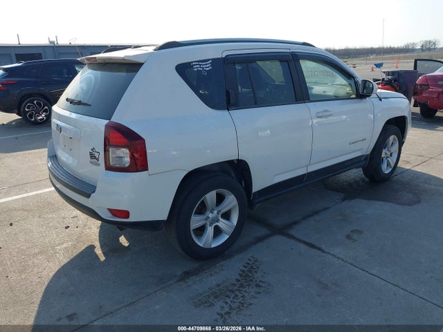 Jeep Compass Latitude 2014 1C4NJDEB8ED534237 Image 4