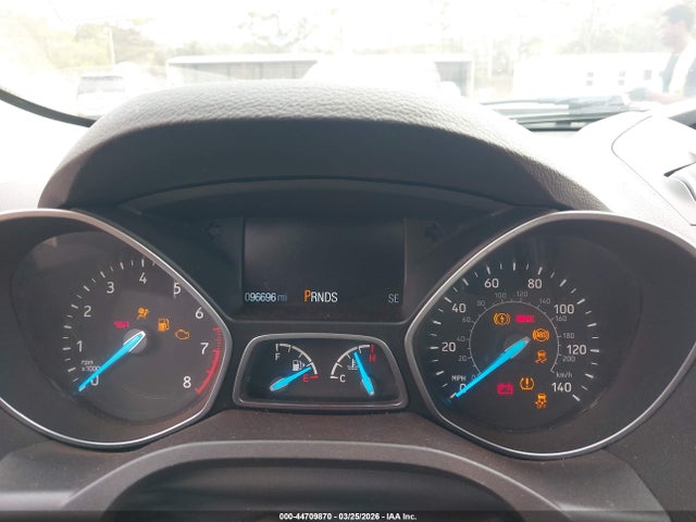 1FMCU0GD9HUD16734 Ford ESCAPE SE
