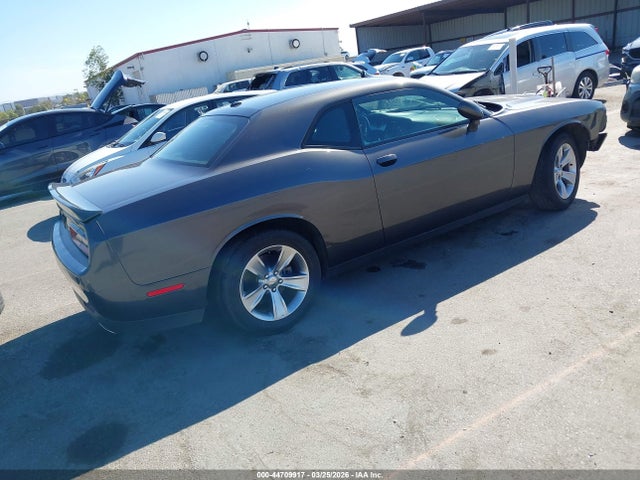 Продажа на аукционе авто 2021 Dodge Challenger Sxt, vin: 2C3CDZAG3MH626973, номер лота: 44709917