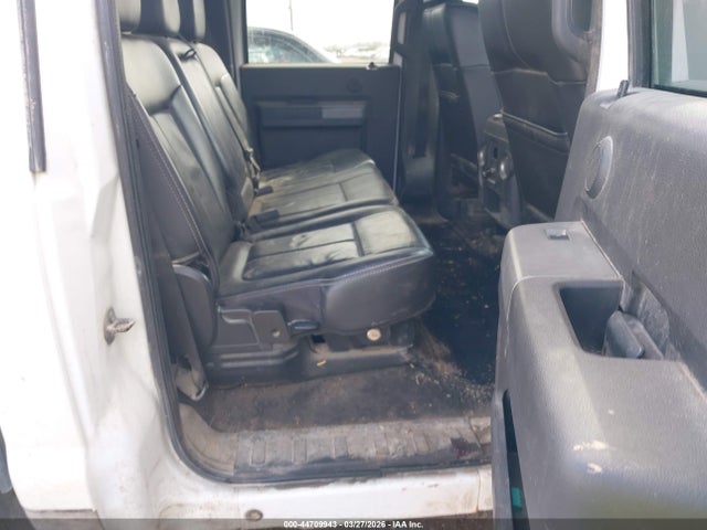 44709943 :رقم المزاد ، 1FT8W3DT4BEC74105 vin ، 2011 Ford F-350 Lariat مزاد بيع