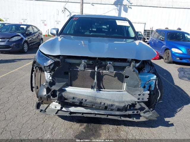 5TDKDRBH1PS526861 Toyota Highlander Le
