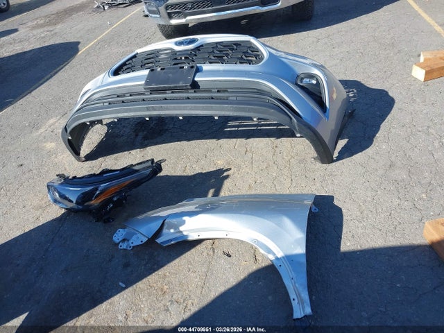5TDKDRBH1PS526861 Toyota Highlander Le