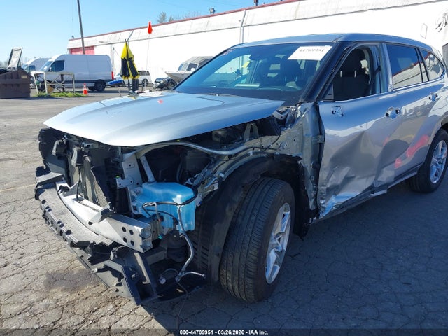 5TDKDRBH1PS526861 Toyota Highlander Le