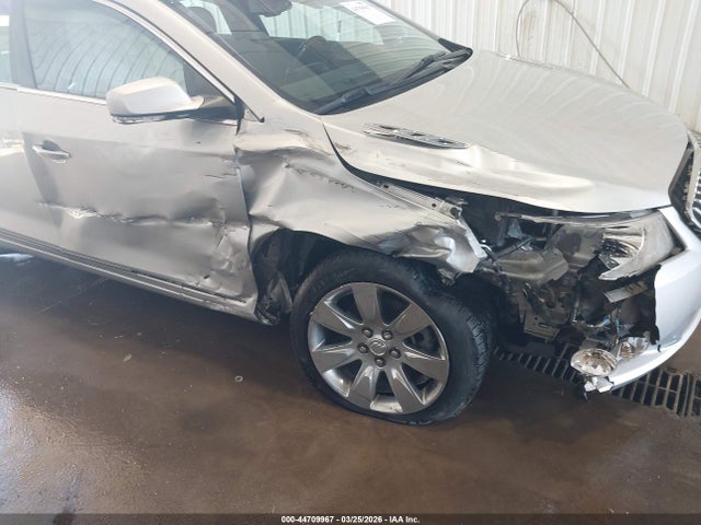 2013 Buick Lacrosse Premium 1 Group მანქანა იყიდება აუქციონზე, vin: 1G4GF5E33DF266141, აუქციონის ნომერი: 44709967