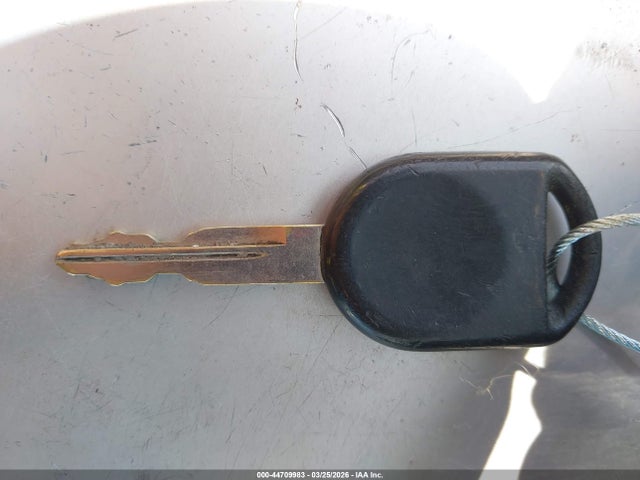 44709983 :رقم المزاد ، 2FMZA50625BA35498 vin ، 2005 Ford Freestar S مزاد بيع