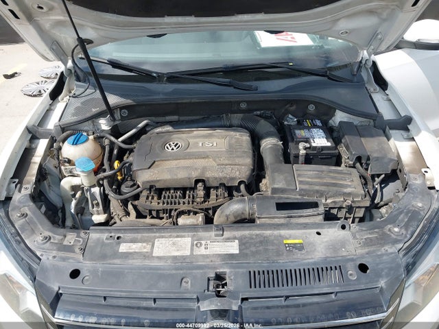 Продажа на аукционе авто 2015 Volkswagen Passat 1.8t S, vin: 1VWAS7A33FC009151, номер лота: 44709992