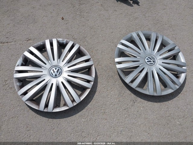 Продажа на аукционе авто 2015 Volkswagen Passat 1.8t S, vin: 1VWAS7A33FC009151, номер лота: 44709992