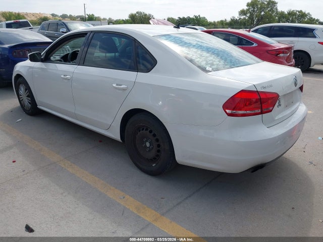 Продажа на аукционе авто 2015 Volkswagen Passat 1.8t S, vin: 1VWAS7A33FC009151, номер лота: 44709992
