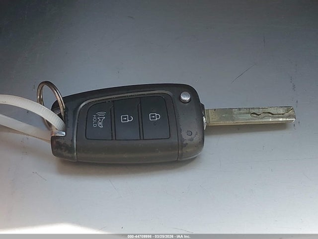 44709998 :رقم المزاد ، KMHRC8A36MU080761 vin ، 2021 Hyundai Venue Sel مزاد بيع