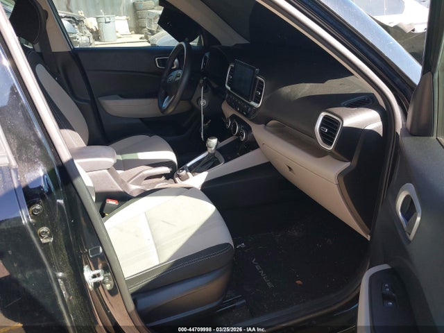 44709998 :رقم المزاد ، KMHRC8A36MU080761 vin ، 2021 Hyundai Venue Sel مزاد بيع