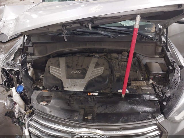 KM8SM4HF2HU253026 Hyundai Santa Fe Se