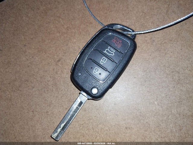 KM8SM4HF2HU253026 Hyundai Santa Fe Se