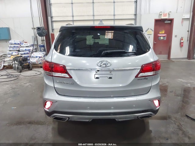 KM8SM4HF2HU253026 Hyundai Santa Fe Se