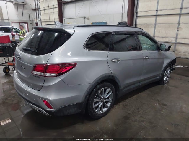 KM8SM4HF2HU253026 Hyundai Santa Fe Se