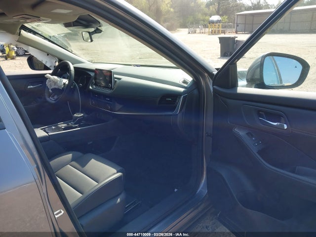 JN8BT3BA6SW012181 Nissan Rogue Sv Fwd