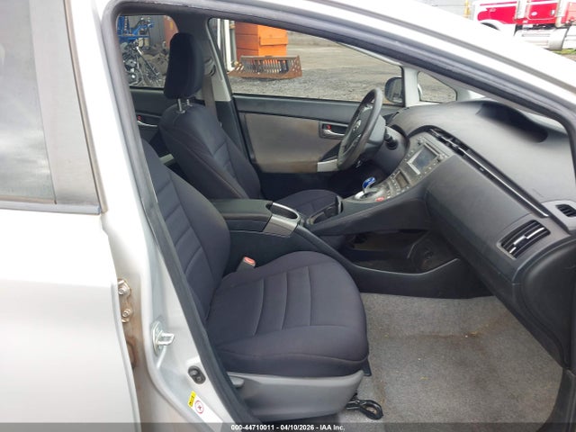 2015 TOYOTA PRIUS JTDKN3DU7F1884594 Photo 4