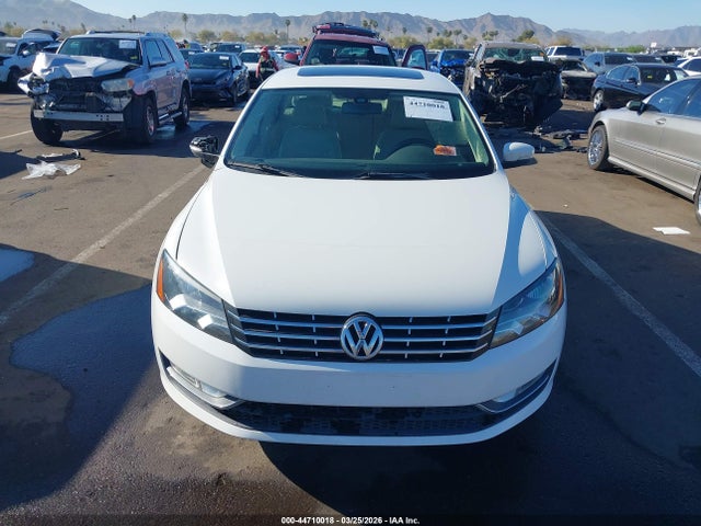 2013 Volkswagen Passat 2.0l Tdi Sel Premium მანქანა იყიდება აუქციონზე, vin: 1VWCN7A35DC051138, აუქციონის ნომერი: 44710018