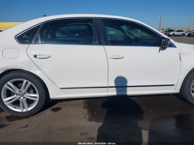 2013 Volkswagen Passat 2.0l Tdi Sel Premium მანქანა იყიდება აუქციონზე, vin: 1VWCN7A35DC051138, აუქციონის ნომერი: 44710018