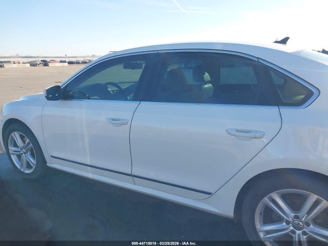 2013 Volkswagen Passat 2.0l Tdi Sel Premium მანქანა იყიდება აუქციონზე, vin: 1VWCN7A35DC051138, აუქციონის ნომერი: 44710018