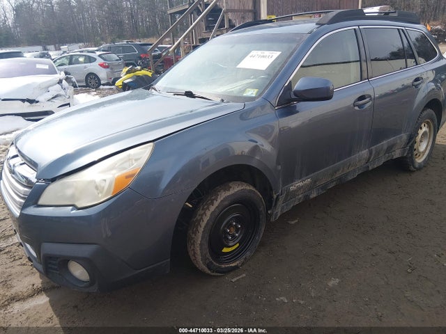 2013 Subaru Outback 2.5i Premium მანქანა იყიდება აუქციონზე, vin: 4S4BRBCC7D3203810, აუქციონის ნომერი: 44710033