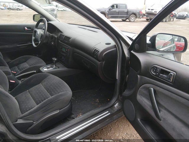 44710063 :رقم المزاد ، WVWPD63B82P186450 vin ، 2002 Volkswagen Passat Gls مزاد بيع