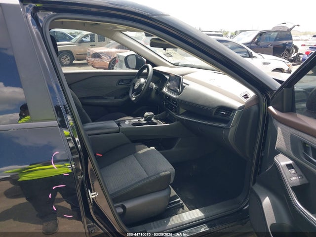 2021 Nissan Rogue S Fwd მანქანა იყიდება აუქციონზე, vin: JN8AT3AA4MW013085, აუქციონის ნომერი: 44710070