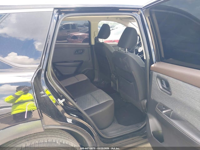2021 Nissan Rogue S Fwd მანქანა იყიდება აუქციონზე, vin: JN8AT3AA4MW013085, აუქციონის ნომერი: 44710070