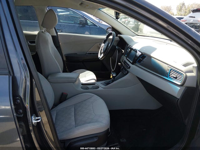 2019 KIA NIRO PLUG-IN HYBRID KNDCM3LD9K5305438 Photo 4