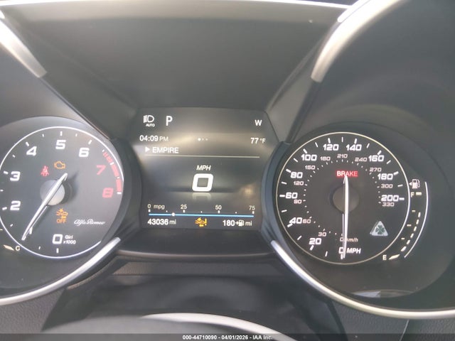 Alfa Romeo Giulia Quadrifoglio Rwd 2018 ZARFAEAV2J7583703 Image 7