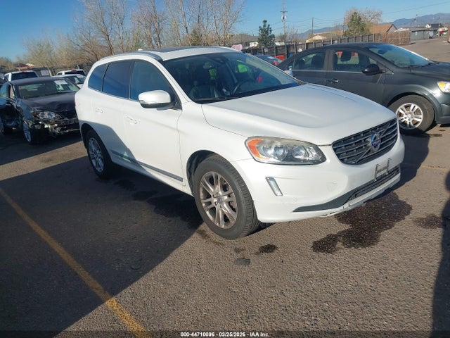 2016 VOLVO XC60 YV4612RKXG2863908