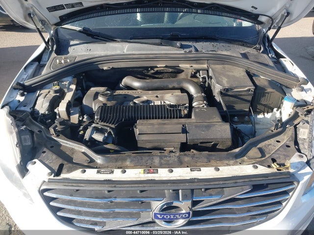 2016 VOLVO XC60 YV4612RKXG2863908 Photo 9