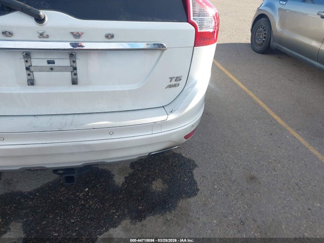 2016 VOLVO XC60 YV4612RKXG2863908 Photo 5